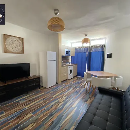 Cristian Delfines 公寓